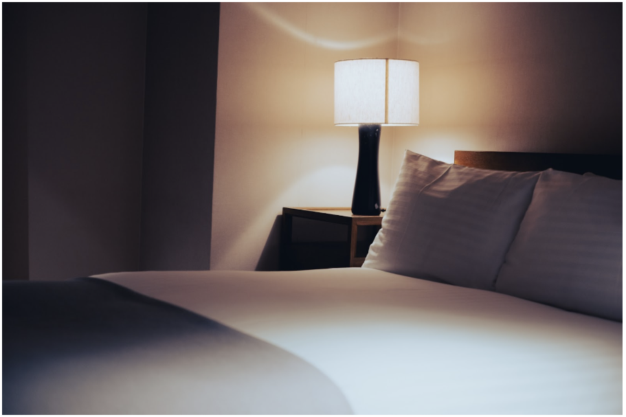 寝室の照明選びで快適空間を実現！おしゃれと快眠を両立させるコツを解説
