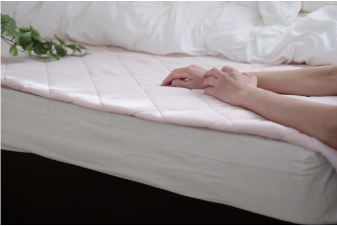 厚さだけで選ぶと危険！ウレタンマットレスの選び方｜寿命が決まる「密度」の正解