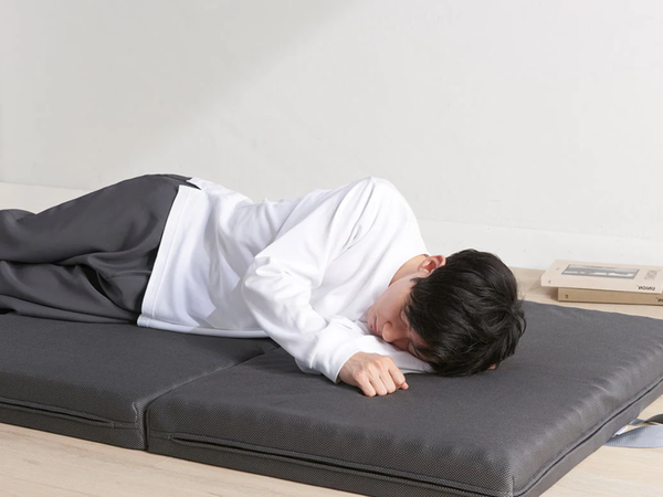 ミネルヴァマットレスは自然な寝姿勢で爽やかな目覚めをサポート