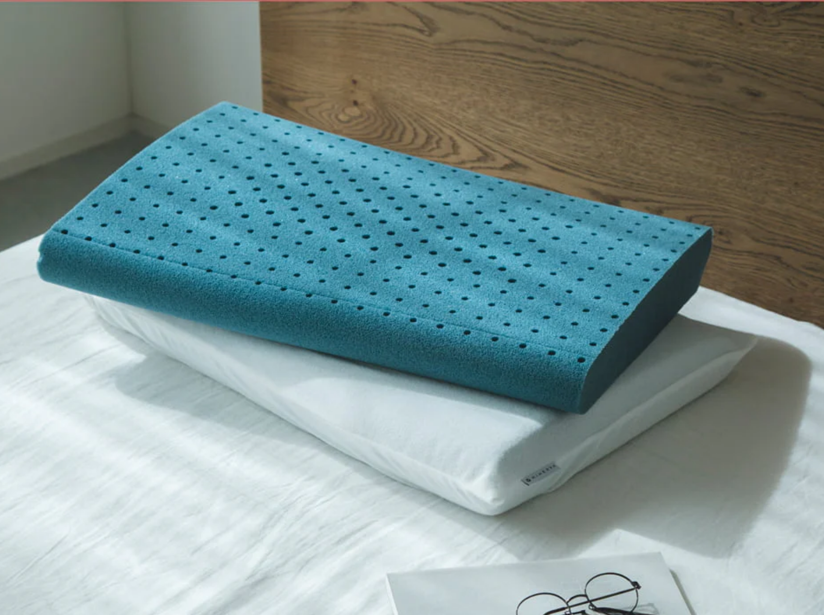 ミネルヴァピロー|ウレタンの技術を結集した構造枕、快適な眠りを ミネルヴァピロー|ウレタンの技術を結集した構造枕、快適な眠りを